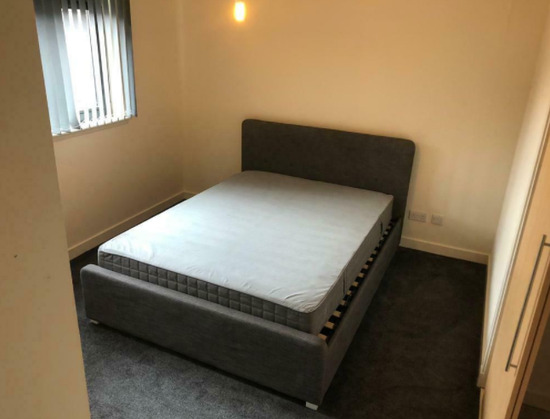 2 Bedroom Flat to Rent on 4Th Floor with Lift and Available Now  6