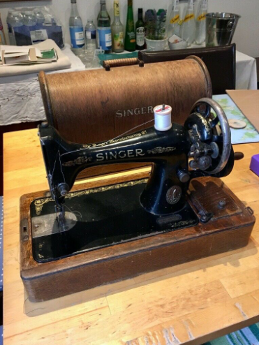 Singer Sewing Machine  3