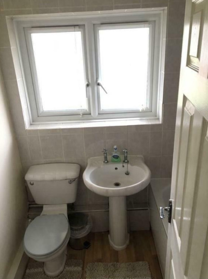 Double Room to Let  4