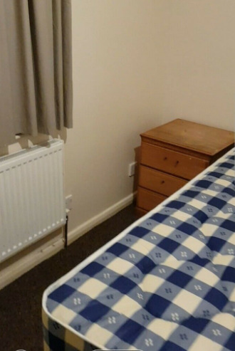 2 Bed House for Rent in Luton Ellenhall Close  9