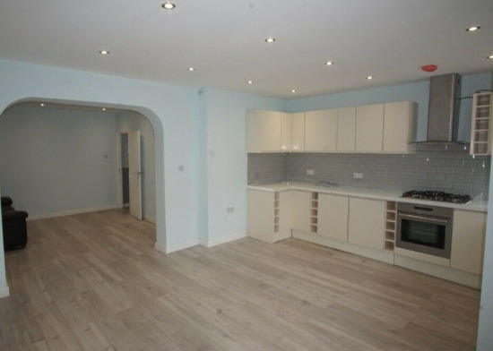 A Lovely Brighton Newly Refurbished 5 bedroom Terraced House Available to Rent in Harrow HA3  1