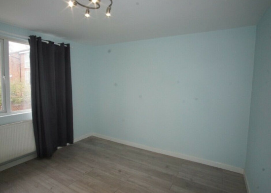 A Lovely Brighton Newly Refurbished 5 bedroom Terraced House Available to Rent in Harrow HA3  3