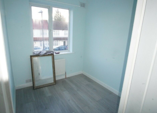 A Lovely Brighton Newly Refurbished 5 bedroom Terraced House Available to Rent in Harrow HA3  5
