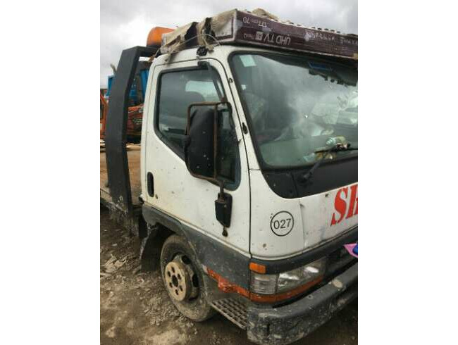 1999 Mitsubishi Canter Recovery Truck  1