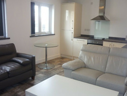 Two Double Bedroom City Centre Apartment