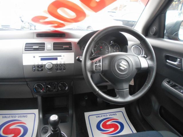  2010 Suzuki Swift 1.3 SZ-L  6