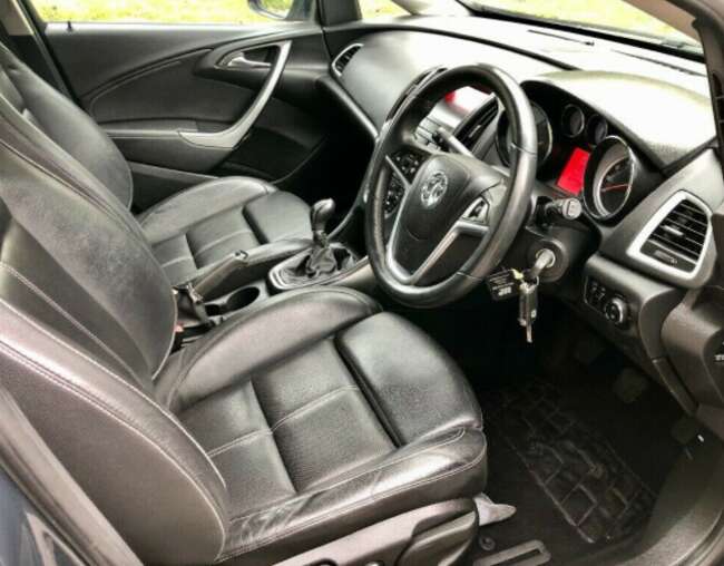 2012 Vauxhall Astra 1.6 Petrol Elite  8