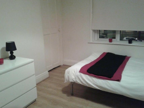 Lovely Double Room to Rent on Tong Road, Leeds LS12  0