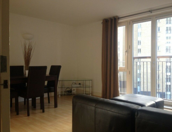1 Bed Flat Available in Canary Wharf  8