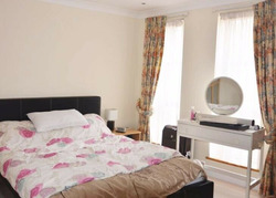2 Bedroom Flat at Manbre Road, Hammersmith thumb 5