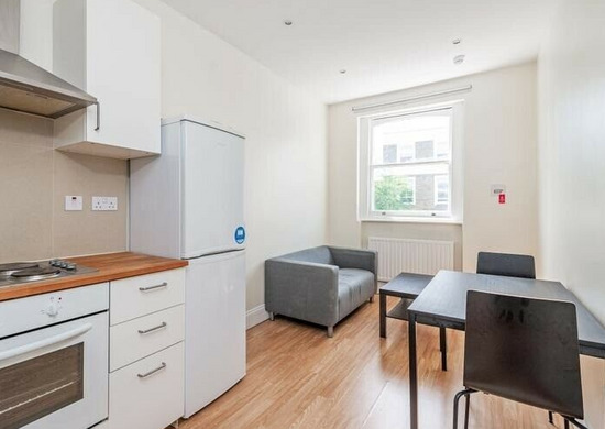A Well Presented 1 Bed Flat to Rent in Chelsea, SW3  0