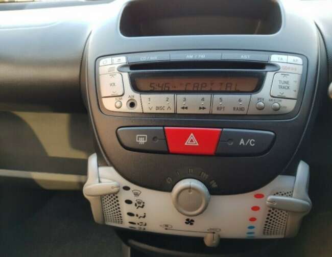 2014 Toyota Aygo Automatic 1.0 Petrol  8