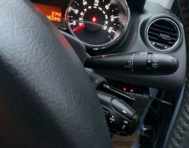 2012 Peugeot, 5008, MPV, Manual thumb 6