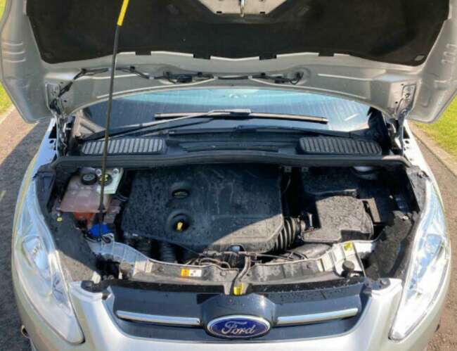 2013 Ford C-Max Titanium  8