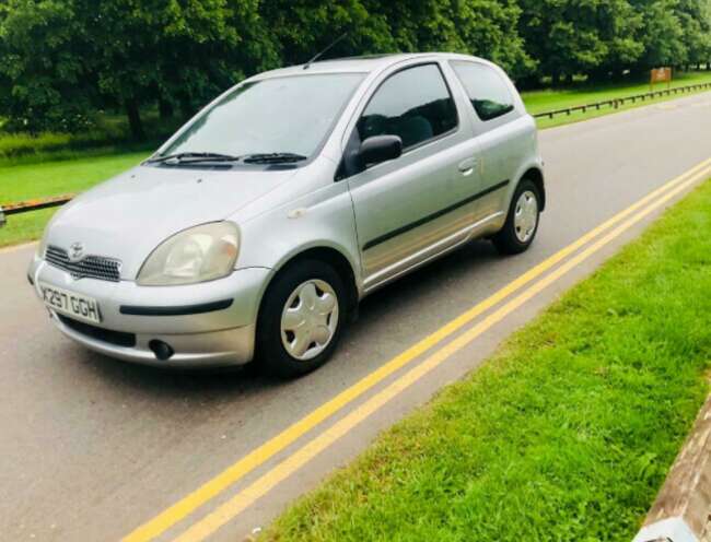 2001 Toyota Yaris Automatic - 12 Month Mot Ideal First Car  1