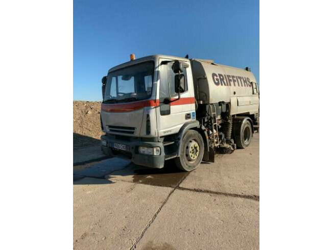 2005 Iveco Road Sweeper  1
