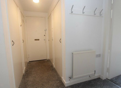 1 Bedroom First Floor Flat, Bright & Spacious - Northfield Drive thumb 7