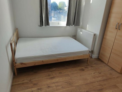 Ensuite Double Room To Let | Stepney Green, London E1 thumb 1