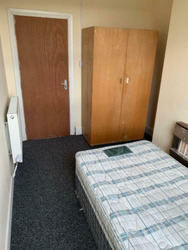 Rooms to Rent in Shared House Noel Stret (No Deposit or Agency Fees) thumb 7