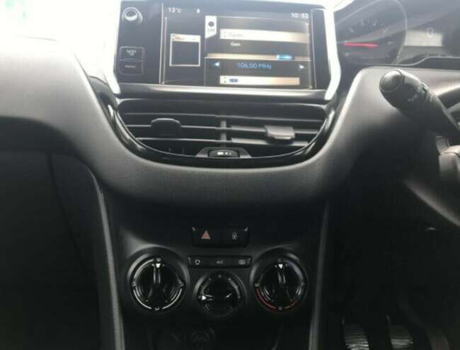 2013 Peugeot 208, Hatchback - 1.0 Vti Active thumb 6