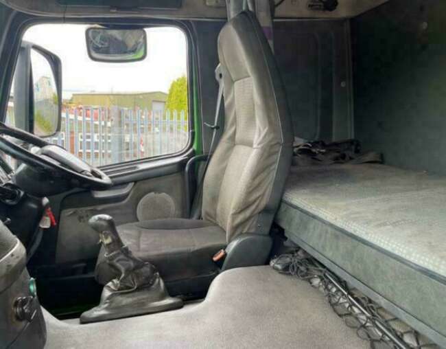 2002 Volvo FM12 340 8x4 Sleeper Cab Bulk Tipper  7