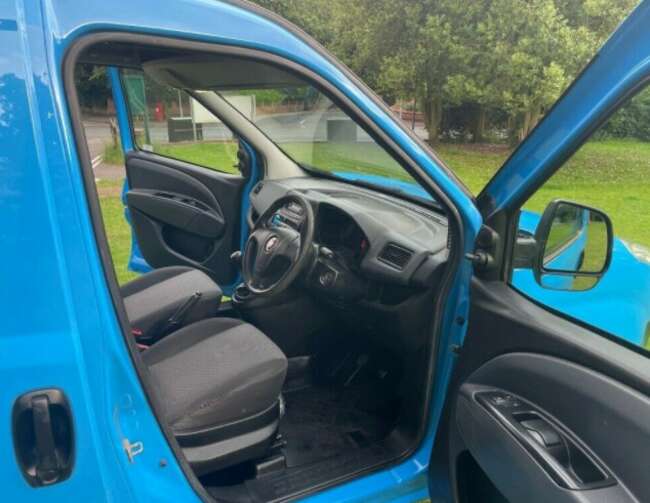 2011 Fiat Doblo Van Superb Condition Twin Side Loading Doors  7