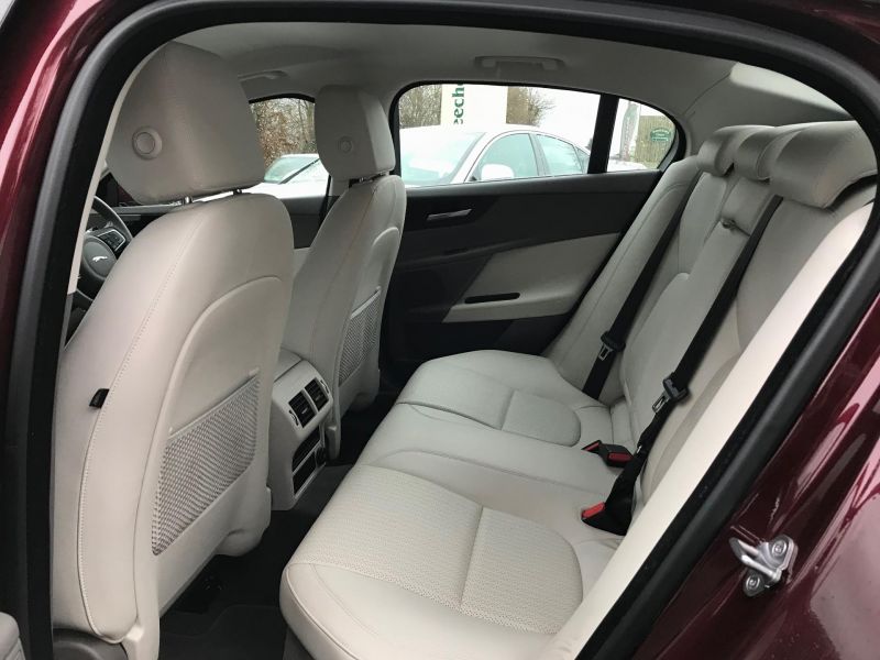  2016 Jaguar XE 2.0 d  3