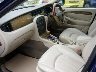  2003 Jaguar X-type 2.5 V6 SE 4dr thumb 7
