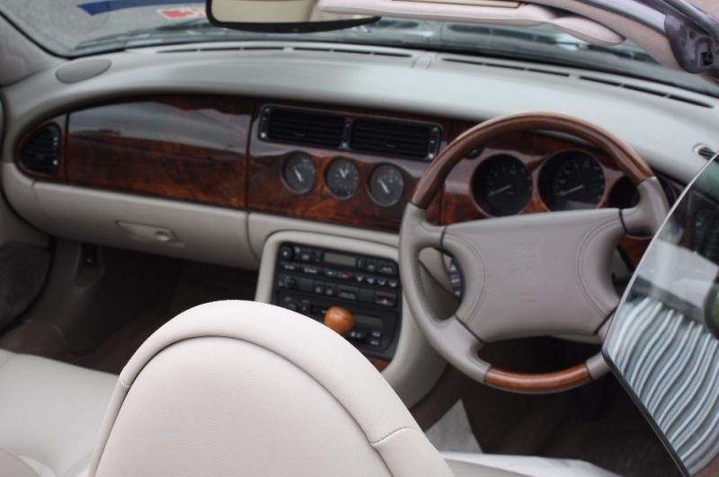  1997 Jaguar XK8 4.0  6