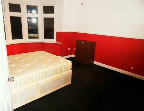 Good Size Double Room for Rent Gants Hill  4