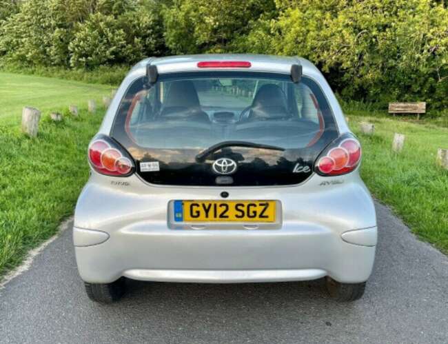 2012 Toyota Aygo 1.0 Petrol | £20 Road Tax | Full Service History thumb 5