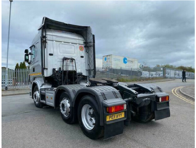 Scania R440 6x2 Midlift Tractor Unit  3