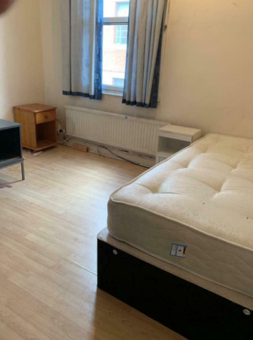 Single Rooms to Rent on Beckenham Road (No Deposit or Agency Fees)  4