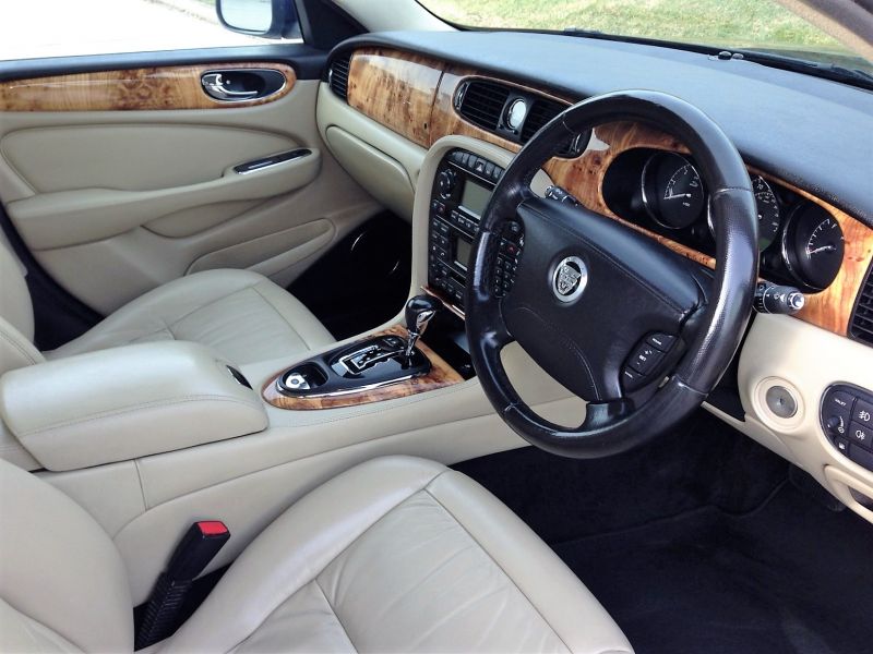  2008 Jaguar XJ Executive 2.7 V6  6