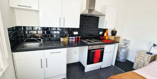 Studio Flat - Bills included - Portswood - Available 12th September 2021  2