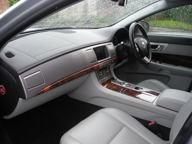  2008 Jaguar XF 2.7 4dr  6
