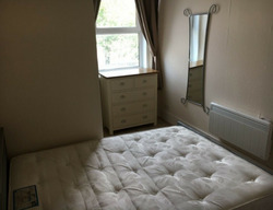 One Bedroom Fully Furnished Flat Rosemount thumb 4