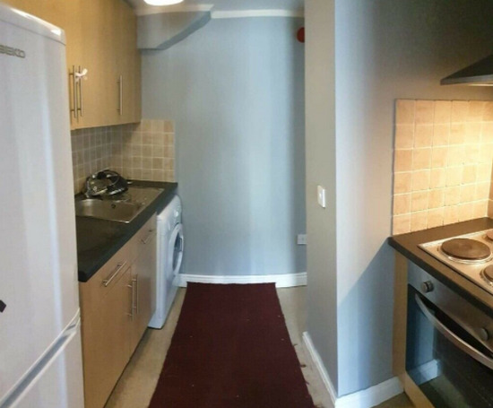 1 Bed Flat, Canton  4