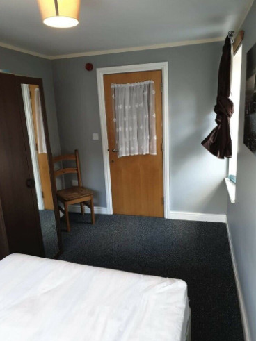 1 Bed Flat, Canton  7