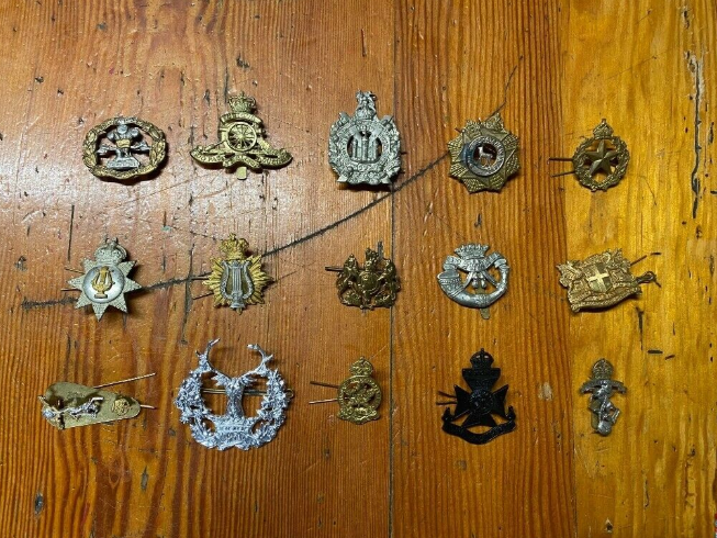 Job Lot Of Military Badges, Brooches Etc  2