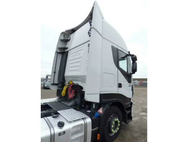 2015 Iveco Stralis 460 Eu6 Hi-Way 6x2 Tractor Unit  4