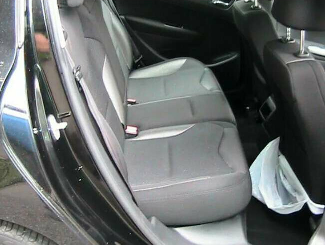 2010 Peugeot 308, Hatchback, Manual, 1560 diesel, aircon, 5 doors  4