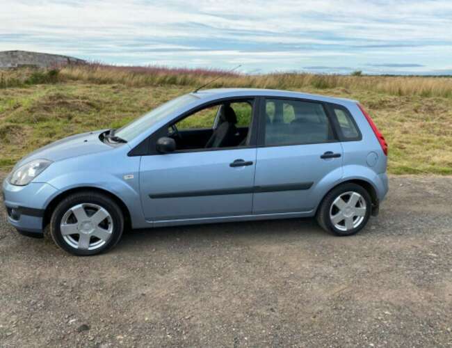2006 Ford Fiesta 1.4 Zetec – only 35K Miles, Ideal First Car, Stunning Car thumb 2