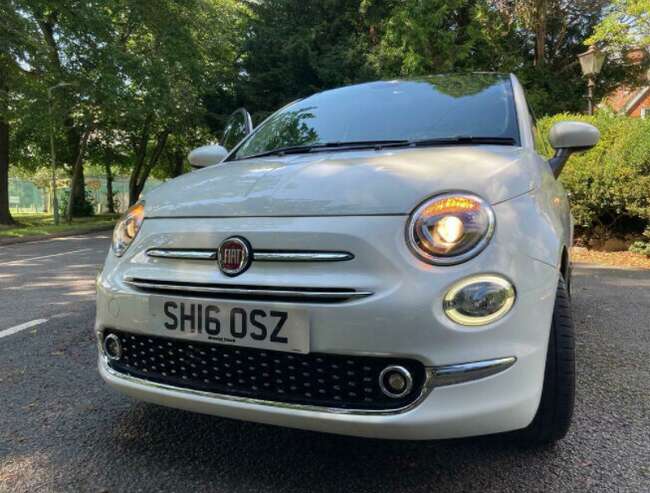 2016 Fiat 500 Lounge - Very Clean & Low Mileage  1