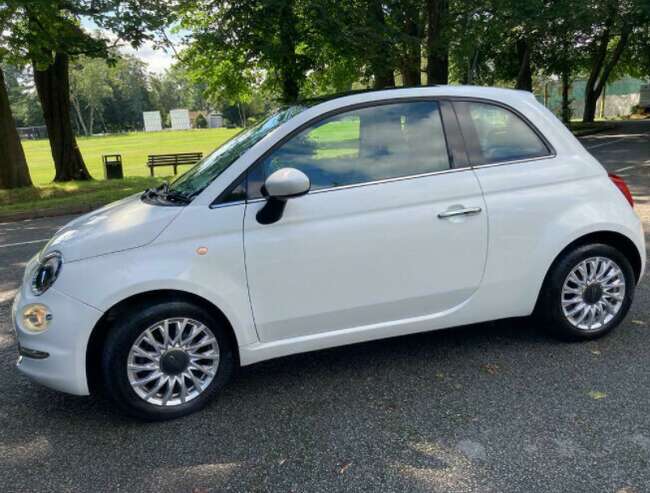 2016 Fiat 500 Lounge - Very Clean & Low Mileage  2