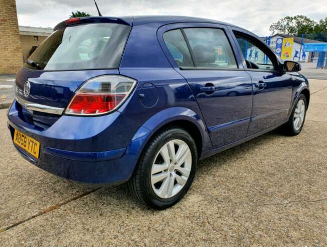 2008 Vauxhall Astra 1.6 Breeze - Petrol - Mot March 2022  0