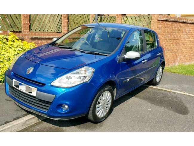 2009 Renault Clio i-Music - Electric Blue thumb 3
