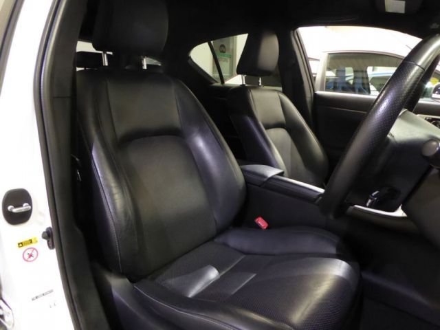  2013 Lexus CT 200H 1.8 5dr  4