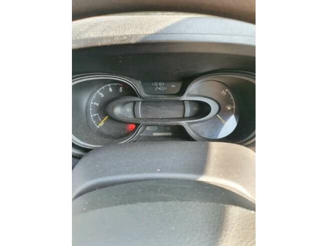 2016 Vauxhall Vivaro LWB - Mint Condition thumb 8