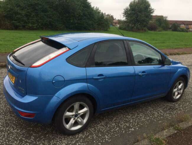 2010 Ford Focus Zetec Cheap Wee Car for Someone  2